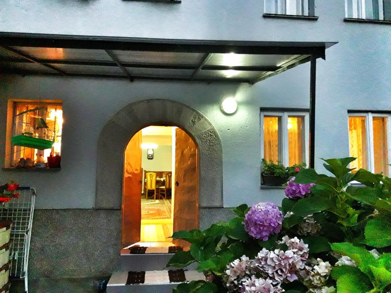 Kulla Dula Guesthouse Gjakova Exterior photo